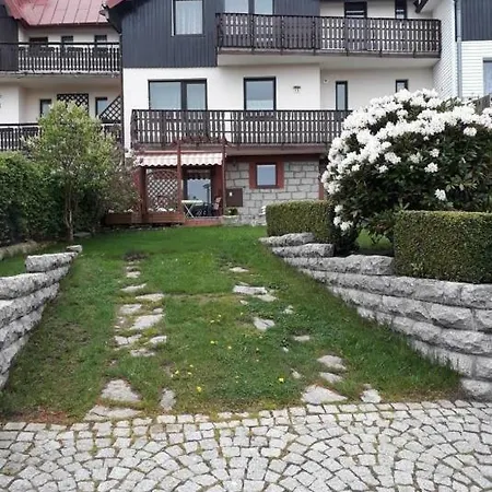 Rodzinny شقة شكلارسكا بوريبا